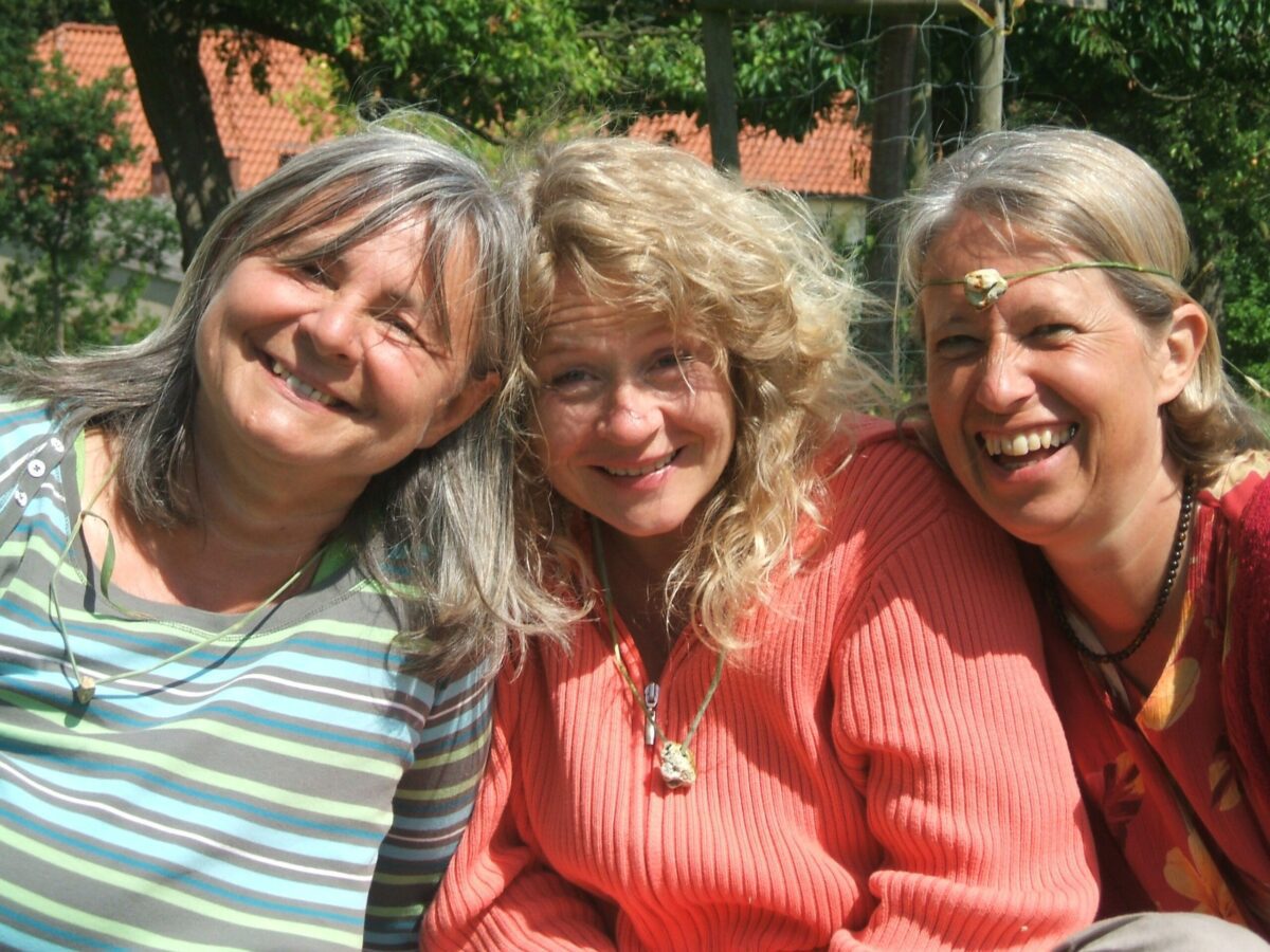 Wir drei Frauen nach der Visionssuche 2009